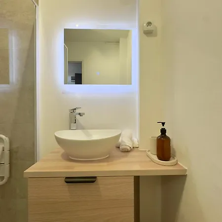 La Petite Fregate Ideal Curiste Apartmán *